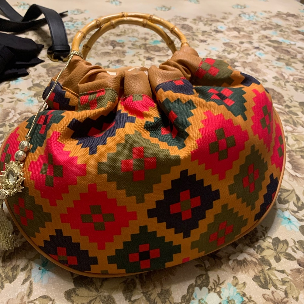 New Beautiful women bag
